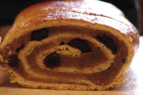 Nut Roll with Raisins - Click Image to Close